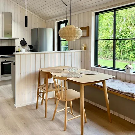 Modern Family House Near Hove
